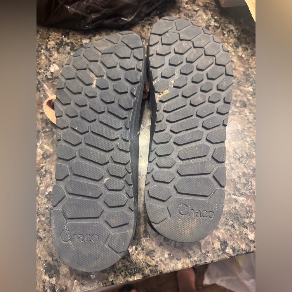 Women’s Chacos lowdown Sandals apricot and lilac color - Picture 4 of 4
